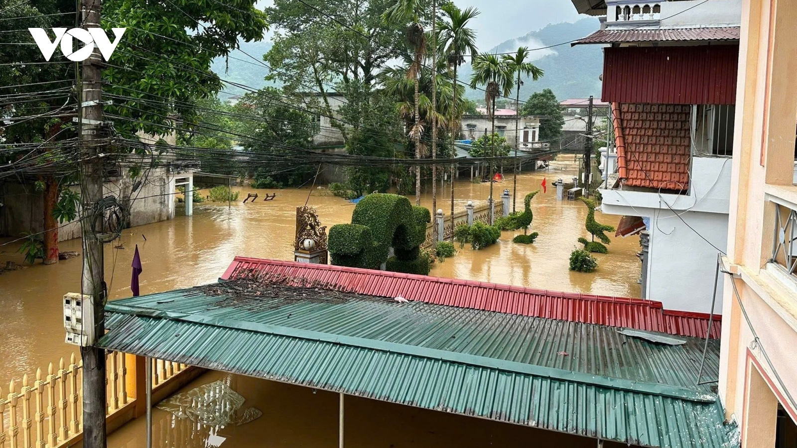 Bị thương nặng, vợ nằm viện, người đàn ông Tuyên Quang bất lực giữa lũ lụt lịch sử
